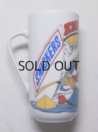 SNICKERS "ENJOY-OKINAWA" セラミック製ロングマグカップ ©Mars, Incorporated