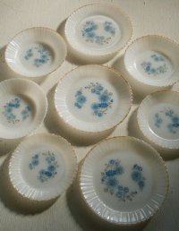 Termocrisa  Mexico　 "Blue Flowers"  Milk Glass Plates/Soup Bowl   メキシコ製  ミルクガラス  ターモクリサ　 ”ブルーフラワー柄” プレート/スープボウル  各1枚