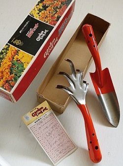 画像1: サボテン印　 園芸セット　Garden tool set　#100   （箱、クマデ 100C、スコップ　100A、家庭園芸ごよみ）