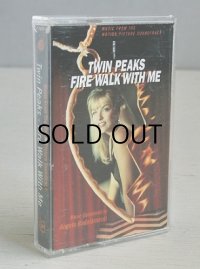Casette Tape カセットテープ　 OST "TWIN PEAKS FIRE WALK WITH ME (ツイン・ピークス/ローラ・パーマー最期の7日間)"  PRODUCE BY DAVID LYNCH AND ANGELO BADALAMENTI   (1992)  Warner Bros. Records Inc.  Made In U.S.A. 