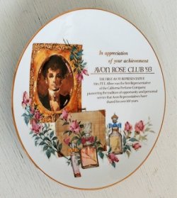 画像1: 記念飾り皿  AVON ROSE CLUB '93  磁器　 size: Φ21.5cm