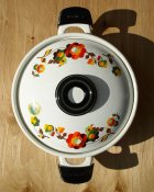 画像: 象印ホーローウェア　花柄（フローラシリーズ）　水炊き鍋（2.4リットル）