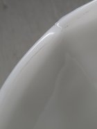 画像: ミルクガラス　ラウンドコンポート/脚付きボウル(8角形) レリーフ：葡萄　カラー：ホワイト