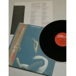 画像: LP/12"/Vinyl  ” LADY IN LOVE (レイディ・イン・ラヴ)  ” (1981)  中本マリ (MARI NAKAMOTO) JVC　帯/歌詞カードあり