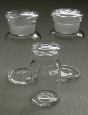画像1: 薬瓶　蓋付  クリアー硝子  中  Ｈ13.5cm  小 H10.3cm  各1個
