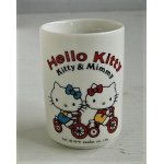 画像: SANRIO サンリオ   Hello Kitty ハローキティ  "Kitty & Mimmy"　 陶器製 湯呑   ©1975 SANRIO CO., LTD.