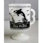 画像: Sea World シーワールド  脚付きADマグカップ   Bハンドル　 ミルクガラス　   ©1980 SEA WORLD INC.  