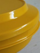 画像: TUPPERWARE タッパーウェア　super seal n serve bowls スーパーシールアンドサーブ (すのこ付)　イエロー size: ⌀21cm× H6cm /1.100ml