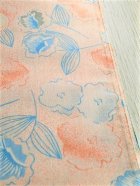 画像: 生地/布 花柄・フラワープリント 淡いサーモンピンク＆ブルー系 シルバーラメ  230×110(cm)